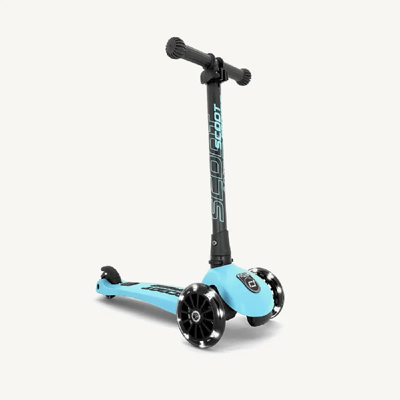 High-Performance Electric Scooter for Professionals-Scoot and Ride Scooter - Highwaykick 3 LED in Blueberry